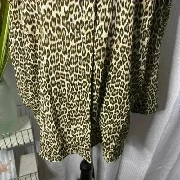 Chicos Women’s 3 US XL Cold Shoulder Long Sleeve Button Up Tunic Animal Print - Picture 3 of 12